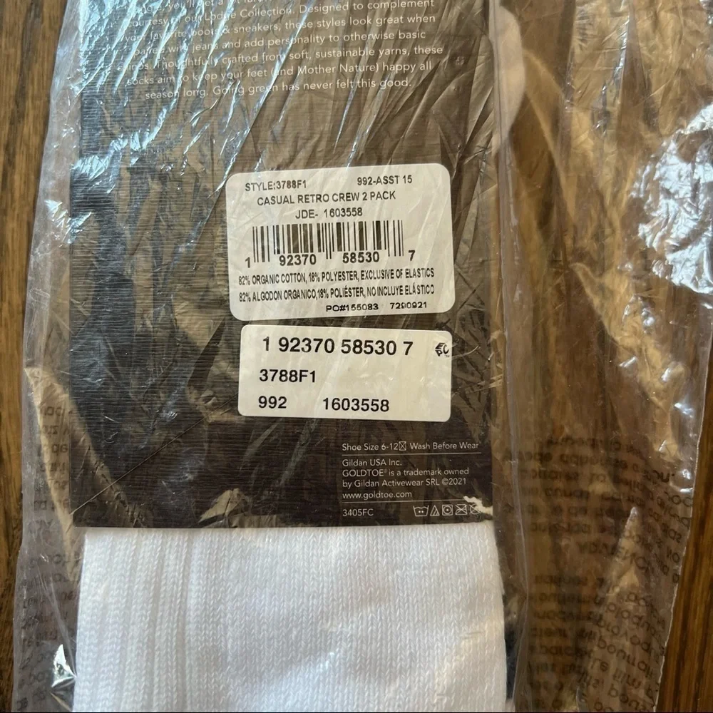 NWT mens Gold Toe casual lodge retro crew style 2 pairs white with stripes